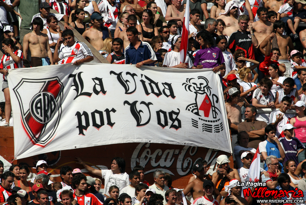 River Plate vs Colón Sta. Fé (CL 2009) 20